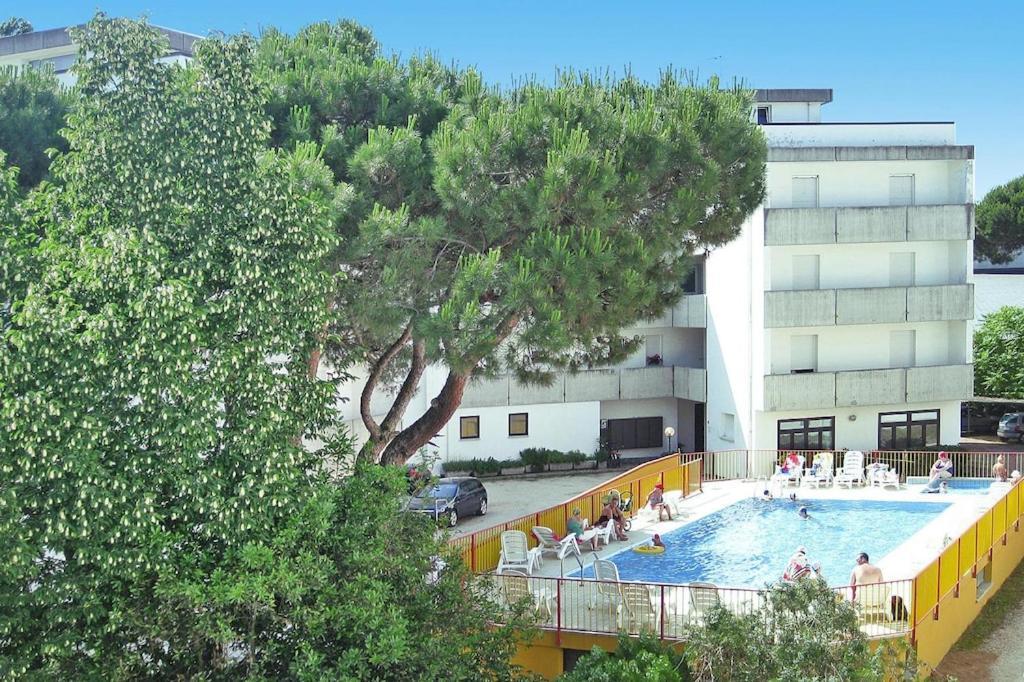 Apartment In Rosolina Mare With A Shared Pool Экстерьер фото