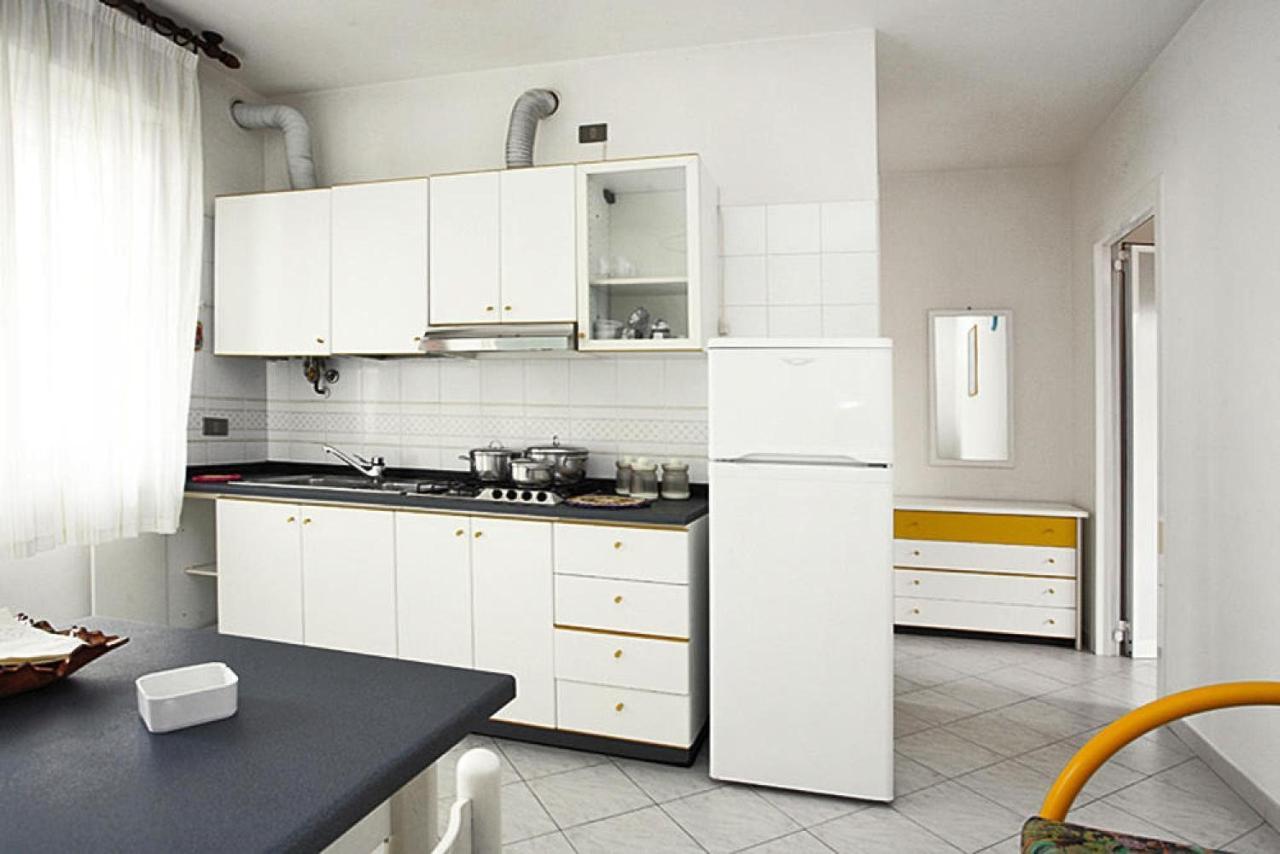 Apartment In Rosolina Mare With A Shared Pool Экстерьер фото